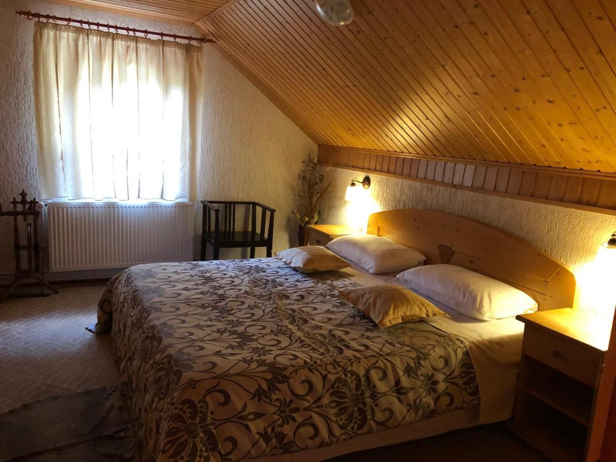 Casa De Piatra Villa Strungari Екстериор снимка